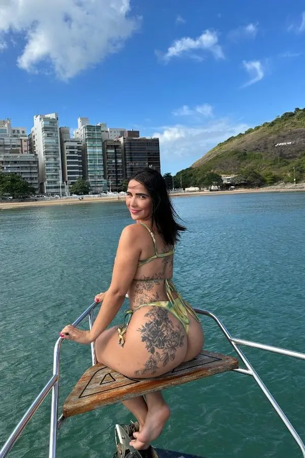 Yasmim oliveira