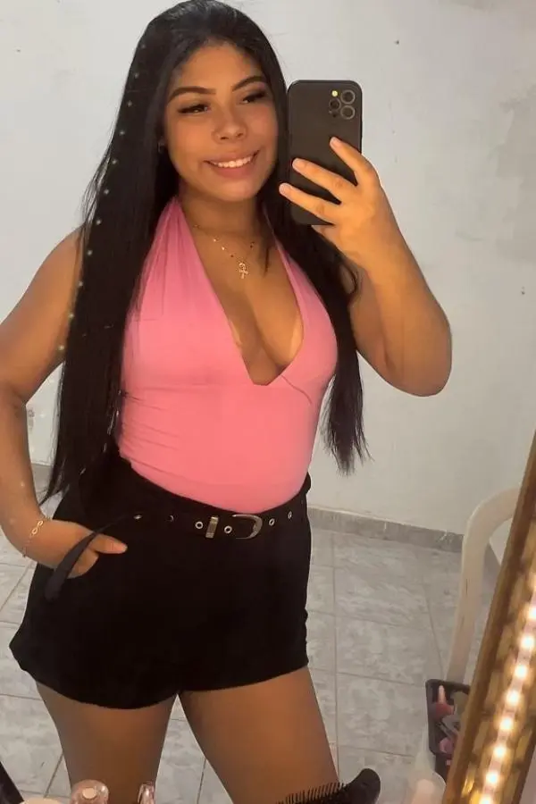 Karol souza