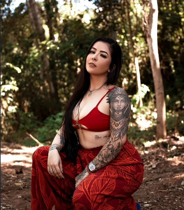 Nicole souza