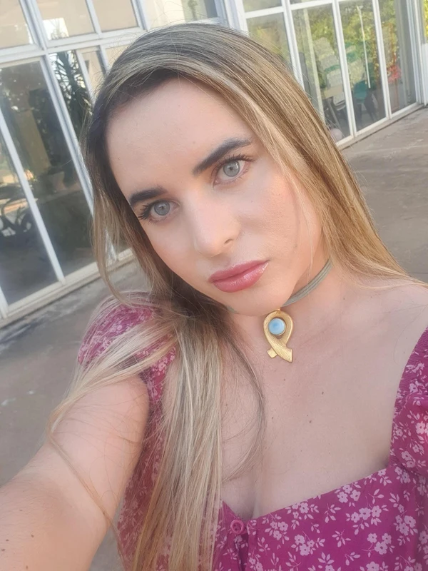 Scarlett lins
