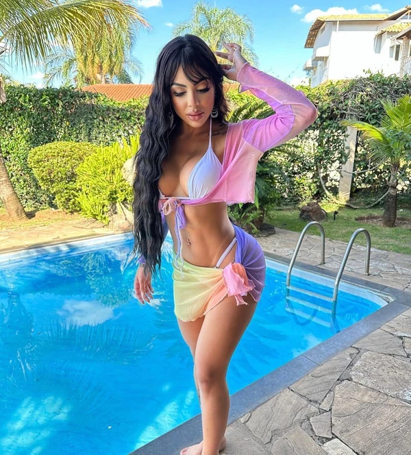 Vivi ✓