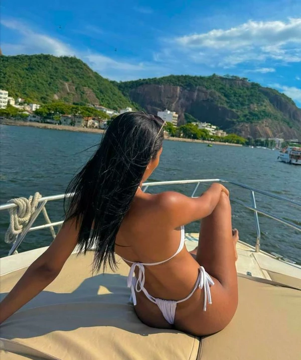Lara munhoz