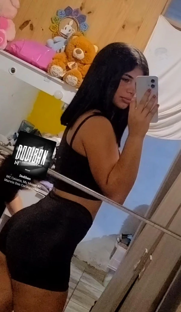 Larissa p