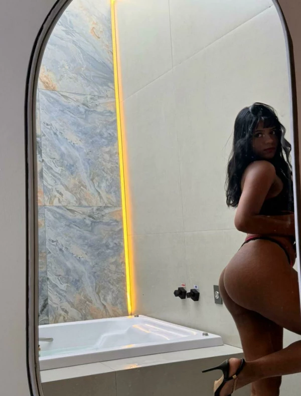 Larissa souza