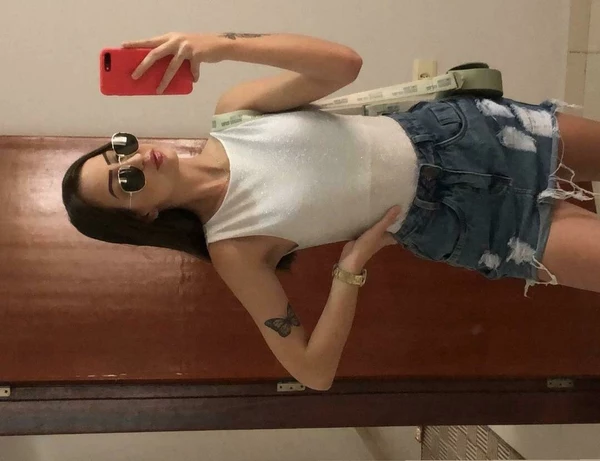 Cem reais meia